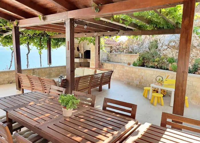 Majda At The Paradise * Murvica