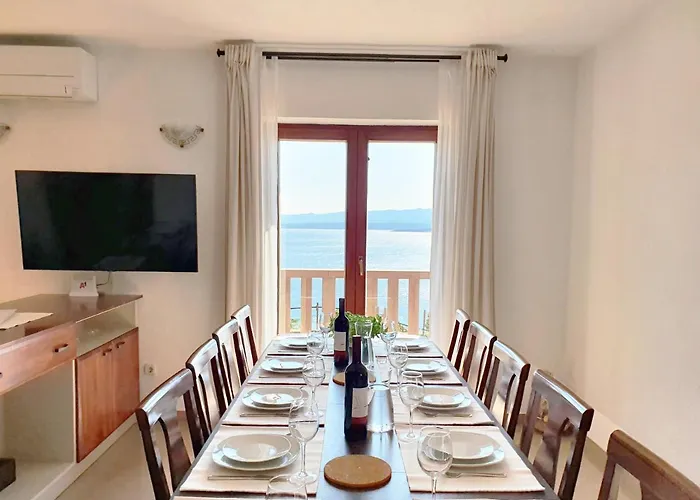 Majda At The Paradise Villa