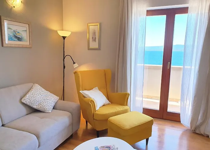 Majda At The Paradise Villa Murvica (Brac)