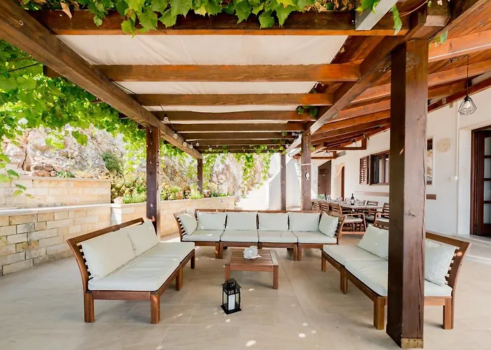 Majda At The Paradise Villa *