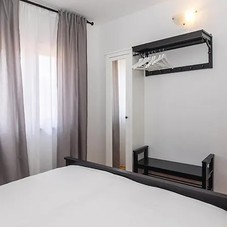 Majda At The Paradise * Murvica (Brac)