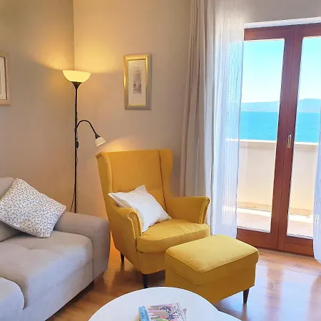 Majda At The Paradise Villa Murvica (Brac)