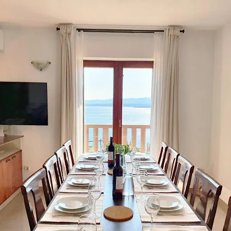 Majda At The Paradise Villa